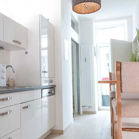 2 Rooms & Balcony - Top Location! Wina Bagian luar foto